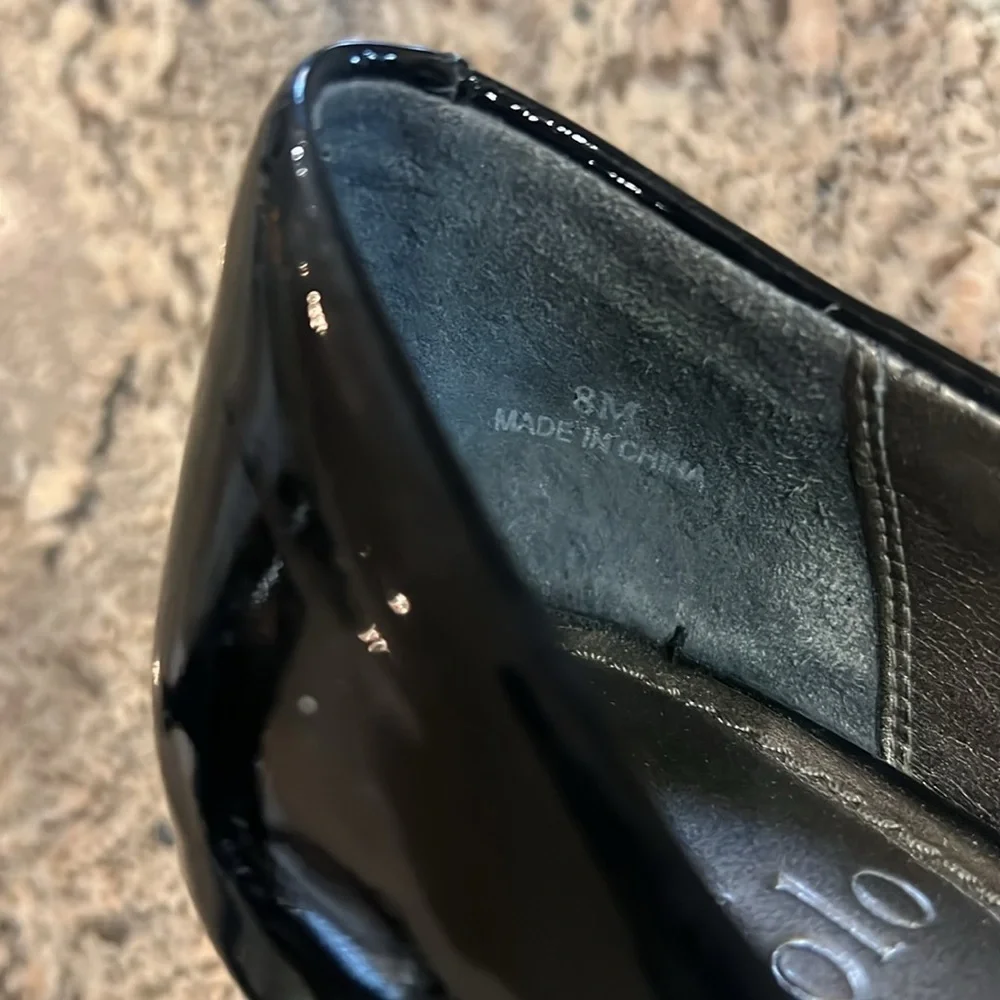 Paolo Black Patent Leather Heels with Sleek Design
